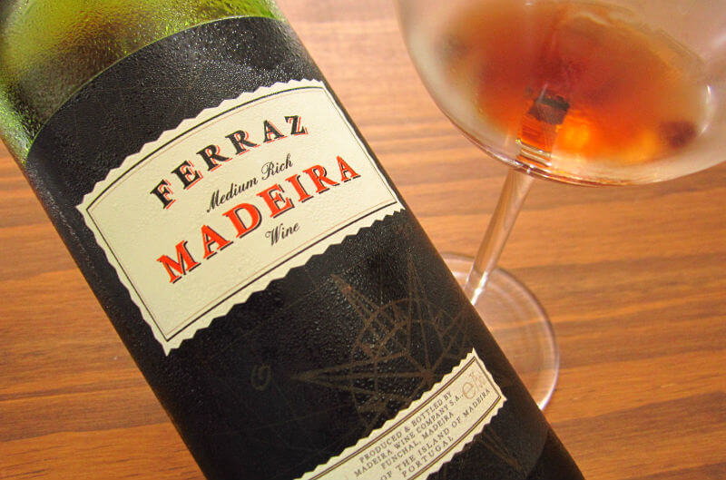 vinho ferraz medium rich madeira