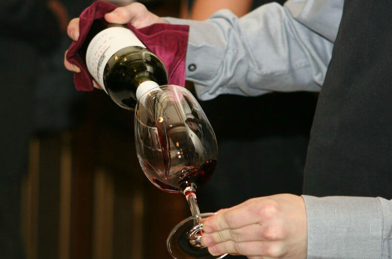 quantidade de vinho servido