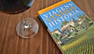 livro viagens vinhos historia capa