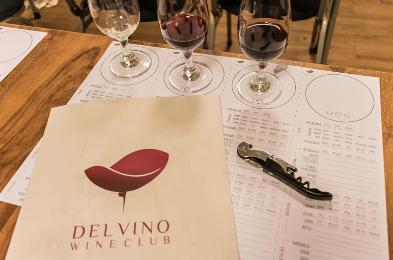 Material do aluno no curso de vinhos da Del Vino Wine Club